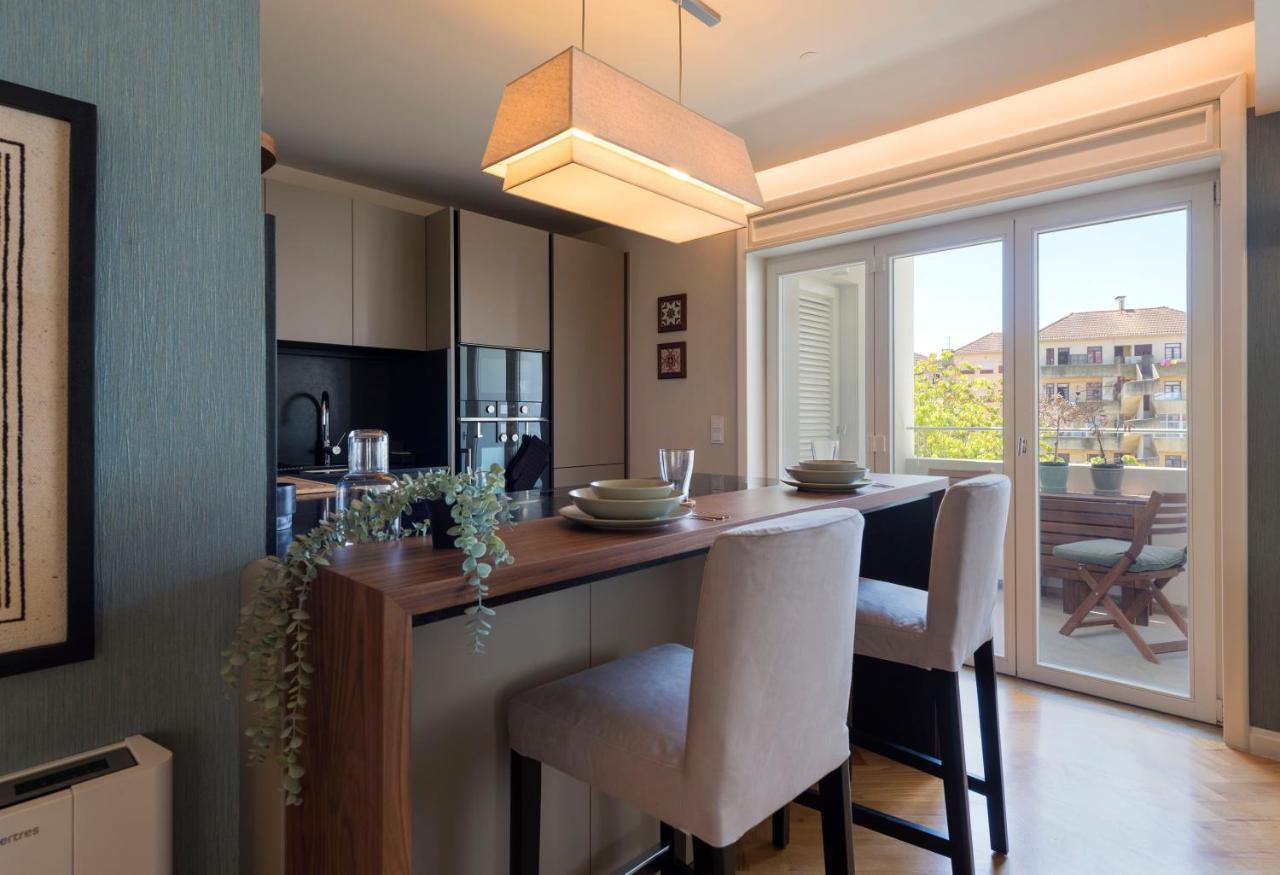 Emporium Deluxe 3Br Apartment W/ Private Parking By Lovelystay Porto Zewnętrze zdjęcie