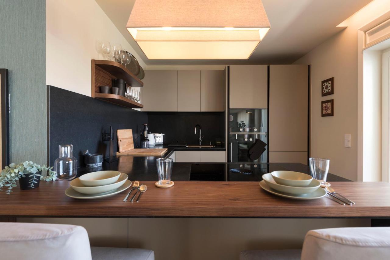 Emporium Deluxe 3Br Apartment W/ Private Parking By Lovelystay Porto Zewnętrze zdjęcie