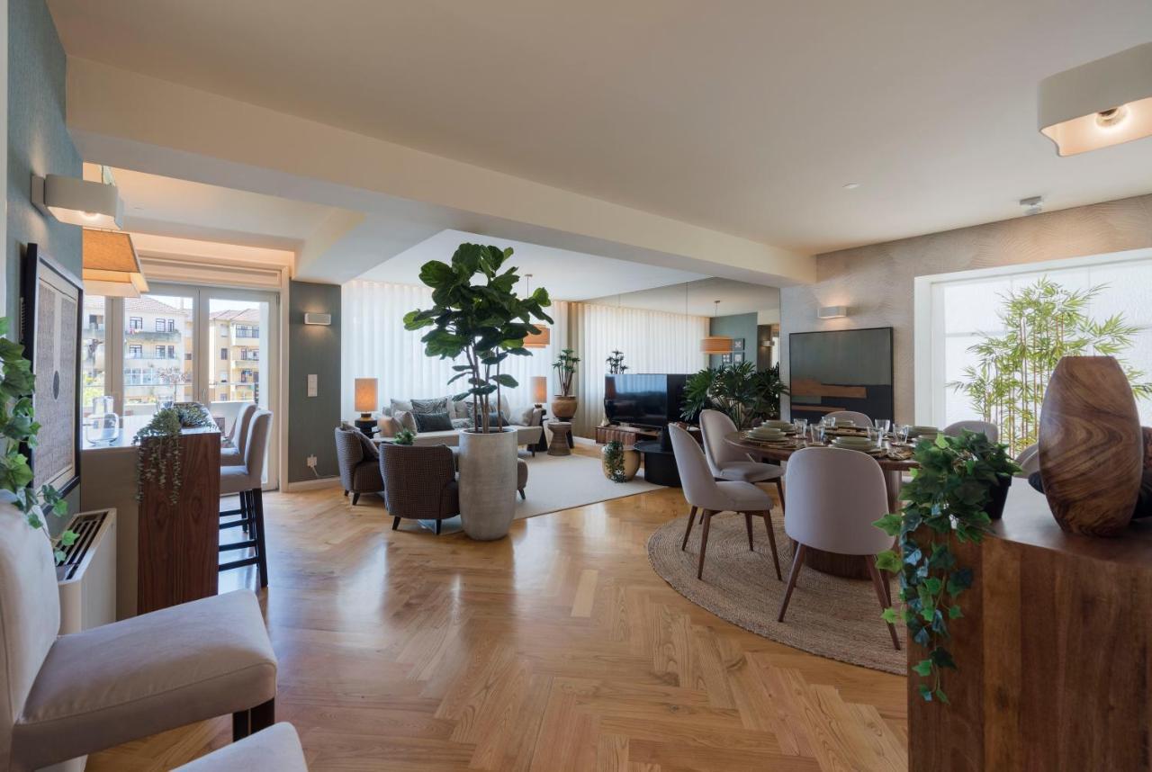 Emporium Deluxe 3Br Apartment W/ Private Parking By Lovelystay Porto Zewnętrze zdjęcie